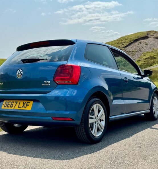 volkswagen polo hatchback diesel 71e4c4a22393 555x592