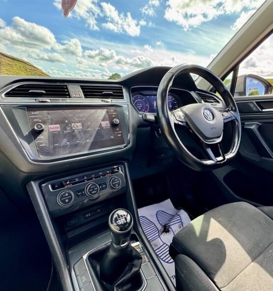 volkswagen tiguan suv diesel 9bccef71fe3e 555x592